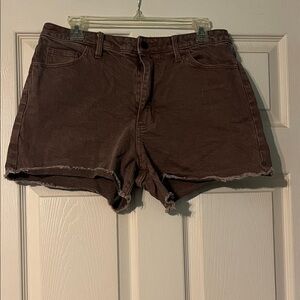 Universal Thread Vintage Midi Jean Shorts. No wear. Size 10/30 Stretch.